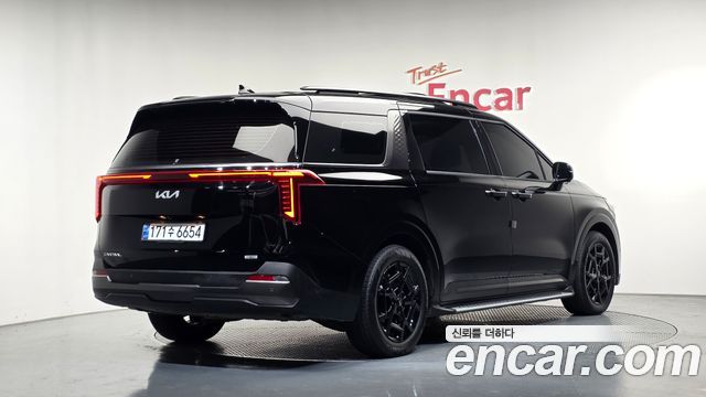 Kia Canival 2025 — photo 2