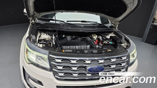 Ford Explorer 2017 — photo 6
