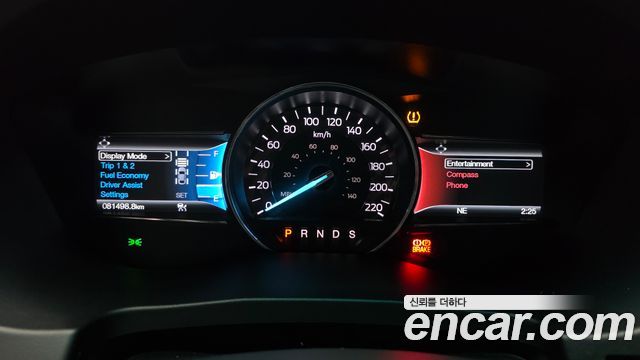 Ford Explorer 2017 — photo 11