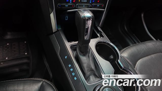 Ford Explorer 2017 — photo 12