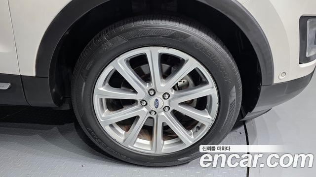 Ford Explorer 2017 — photo 7