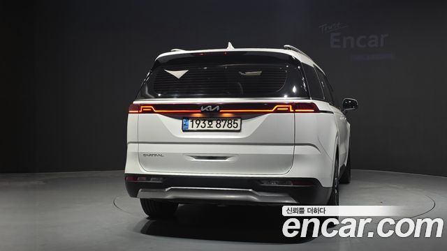 Kia Canival 2023 — photo 4