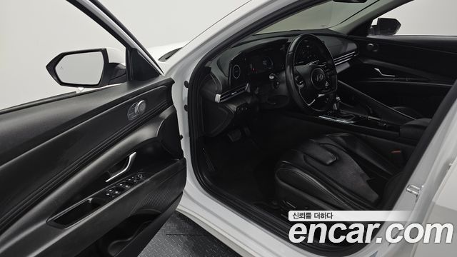 Hyundai AVANTE 2024 — photo 17