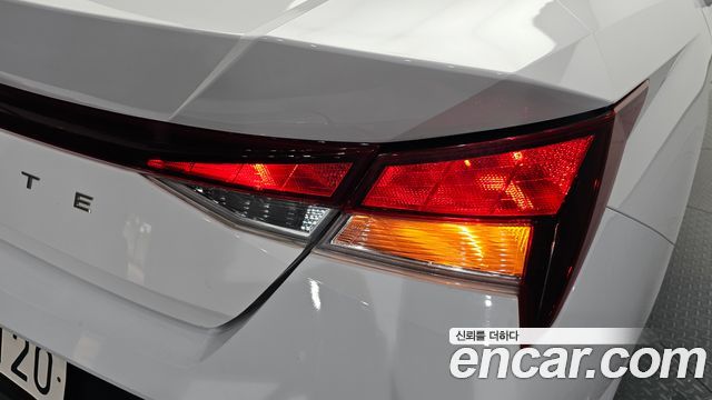 Hyundai AVANTE 2024 — photo 9