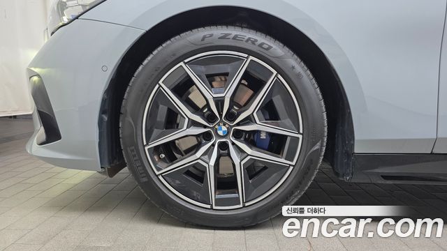 BMW 5-Series 2024 — photo 5