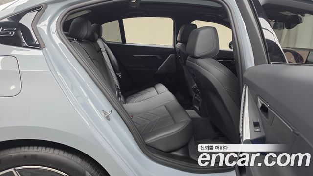 BMW 5-Series 2024 — photo 17