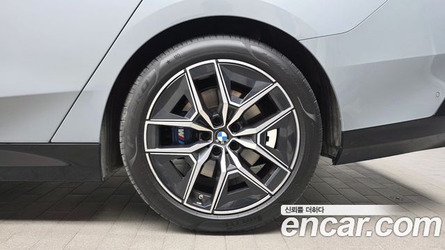 BMW 5-Series 2024 — photo 7