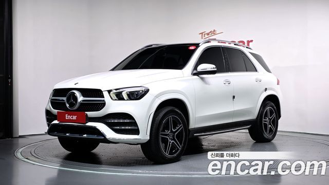 Mercedes-Benz GLE-Class 2020 — photo 1