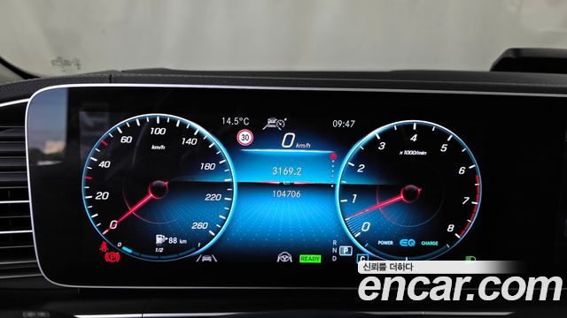 Mercedes-Benz GLE-Class 2020 — photo 11