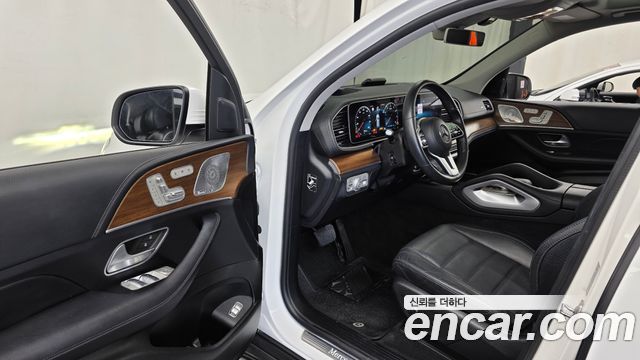 Mercedes-Benz GLE-Class 2020 — photo 13