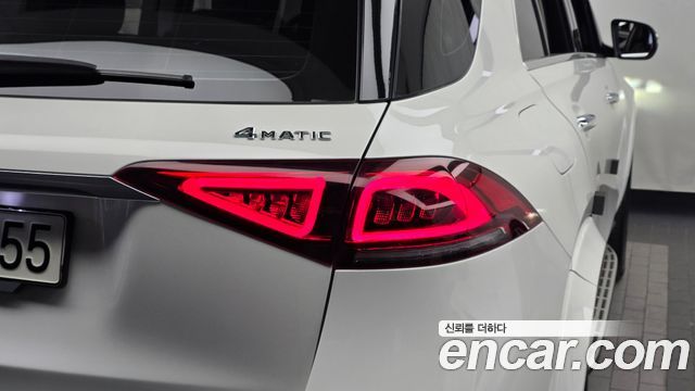 Mercedes-Benz GLE-Class 2020 — photo 9