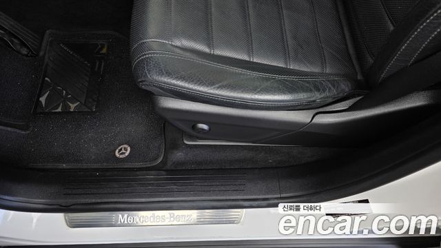 Mercedes-Benz GLE-Class 2020 — photo 31