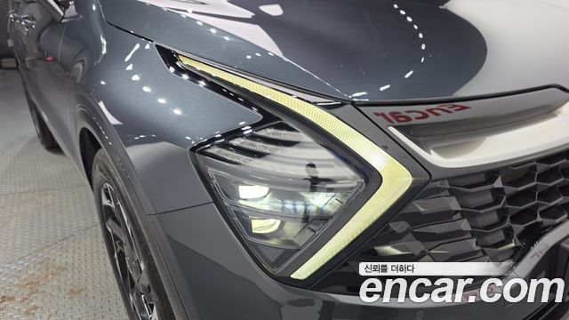 Kia Sportage 2022 — photo 8