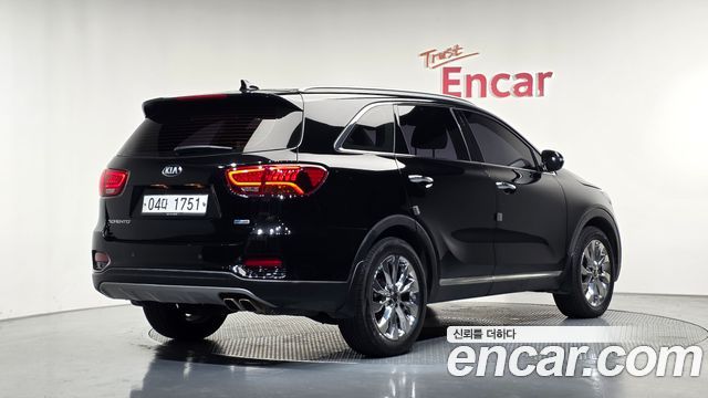 Kia Sorento 2018 — photo 2