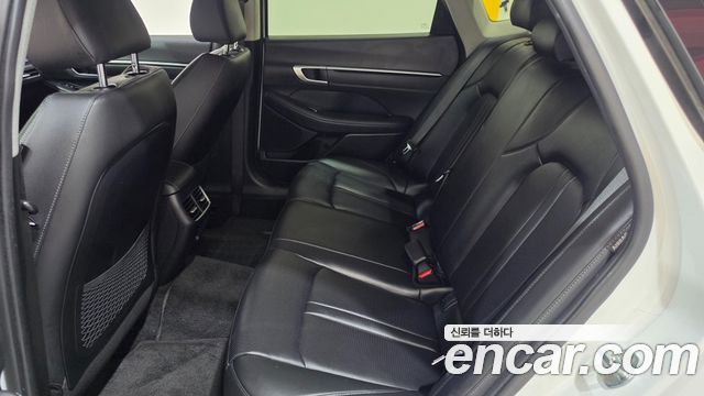 Hyundai Sonata 2022 — photo 12