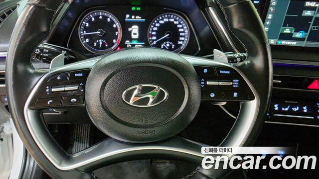 Hyundai Sonata 2022 — photo 14