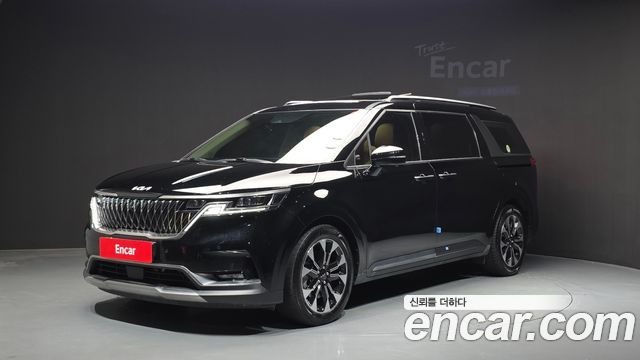 Kia Canival 2023 — photo 1