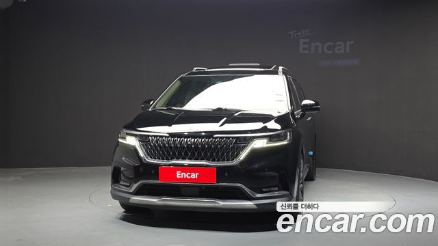 Kia Canival 2023 — photo 3