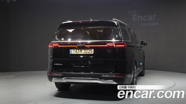 Kia Canival 2023 — photo 4