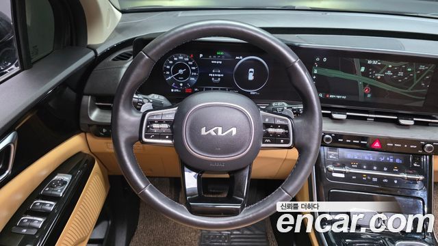 Kia Canival 2023 — photo 13