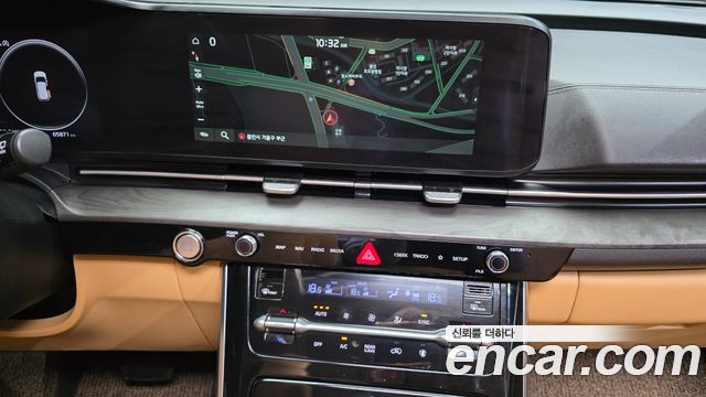 Kia Canival 2023 — photo 14