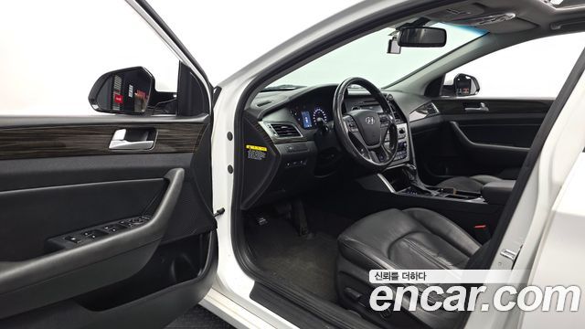 Hyundai Sonata 2016 — photo 13