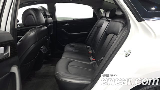 Hyundai Sonata 2016 — photo 16