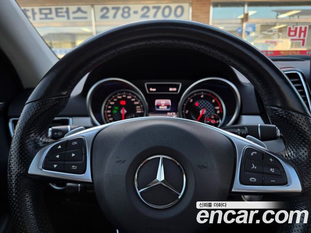 Mercedes-Benz GLE-Class 2018 — photo 6