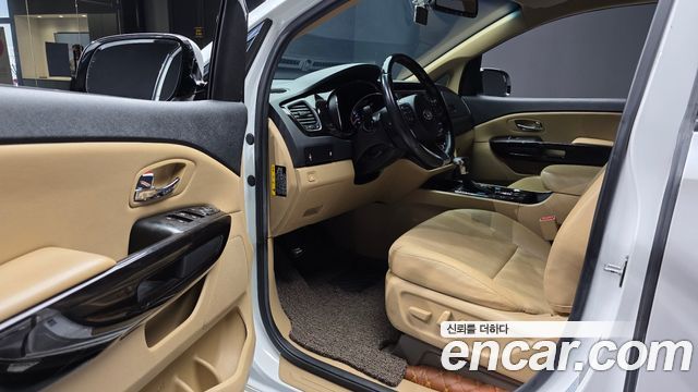 Kia Canival 2019 — photo 13