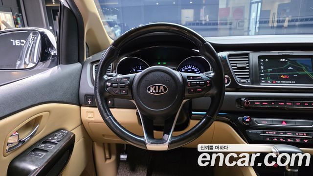 Kia Canival 2019 — photo 20