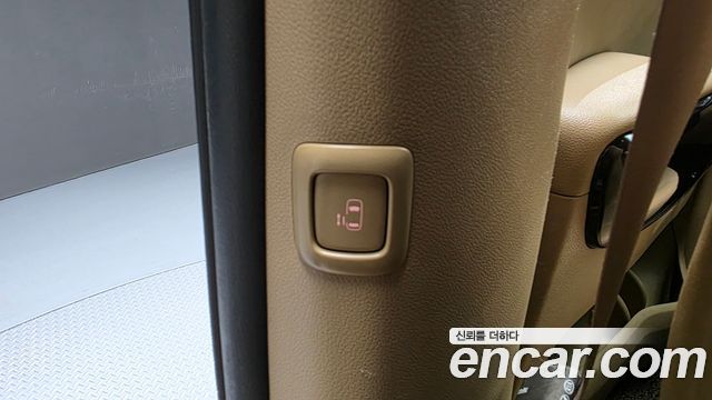 Kia Canival 2019 — photo 30