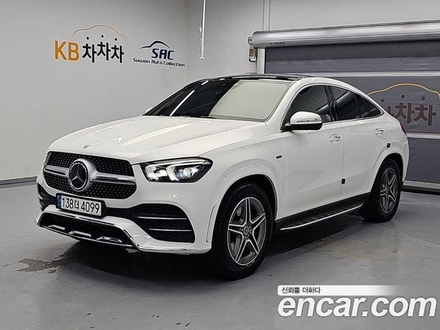 Mercedes-Benz GLE-Class 2021 — photo 1