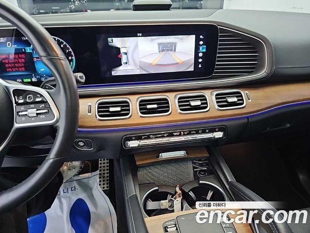 Mercedes-Benz GLE-Class 2021 — photo 10