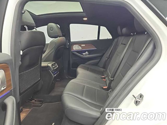 Mercedes-Benz GLE-Class 2021 — photo 12