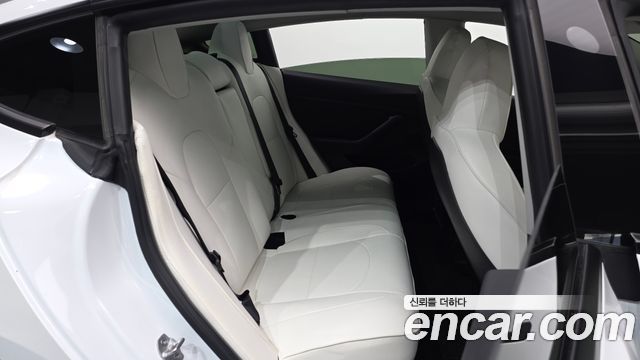Tesla Model 3 2022 — photo 17