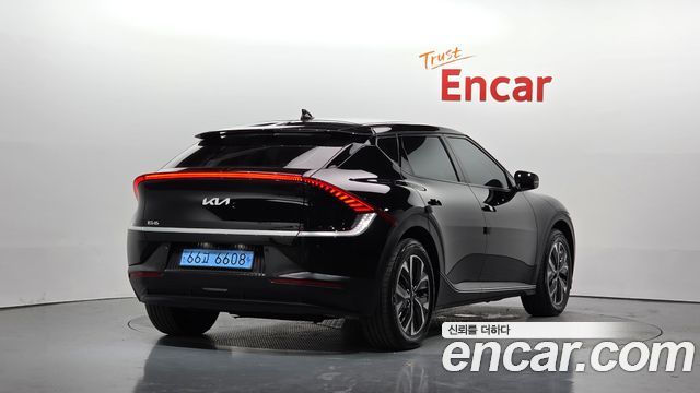 Kia EV6 2022 — photo 2