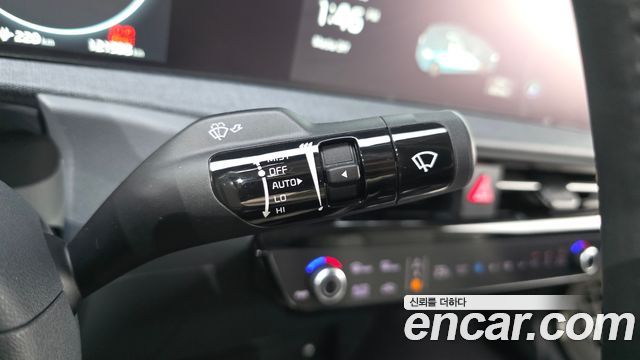 Kia EV6 2022 — photo 28
