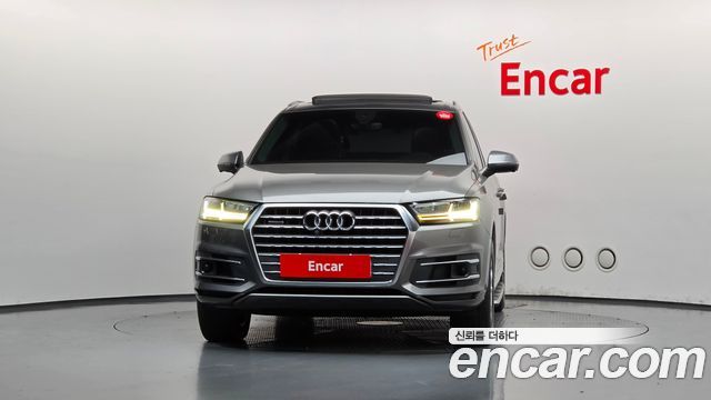 Audi Q7 2016 — photo 1