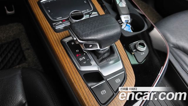 Audi Q7 2016 — photo 9