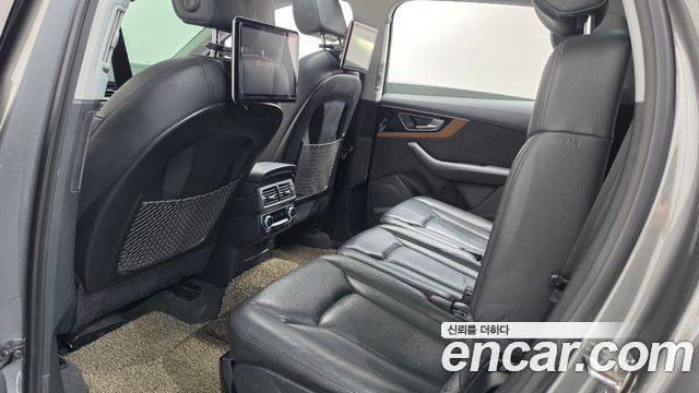 Audi Q7 2016 — photo 12