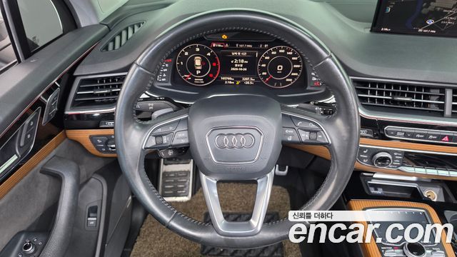 Audi Q7 2016 — photo 13