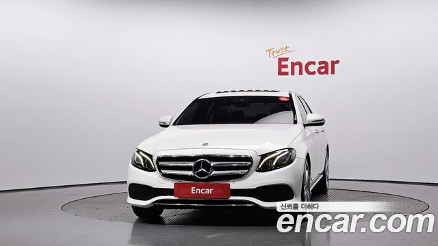 Mercedes-Benz E-Class 2018 — photo 3