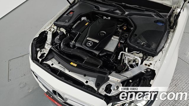Mercedes-Benz E-Class 2018 — photo 6