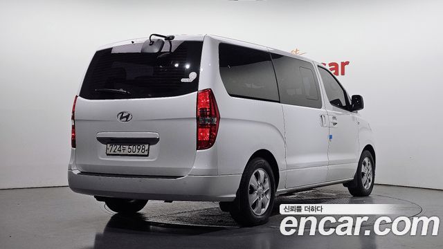 Hyundai Starex 2020 — photo 2