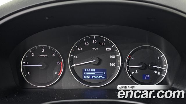 Hyundai Starex 2020 — photo 11