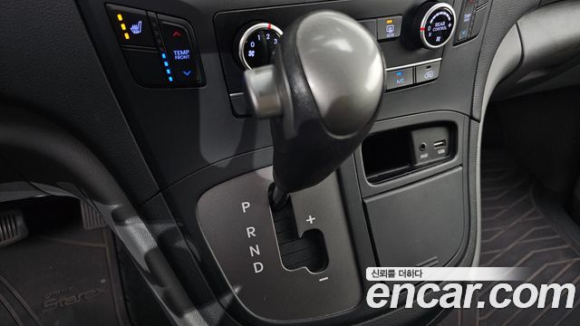 Hyundai Starex 2020 — photo 12