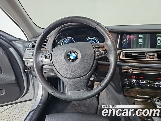 BMW 7-Series 2014 — photo 8