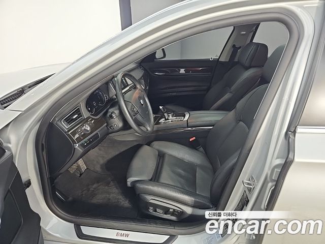 BMW 7-Series 2014 — photo 10