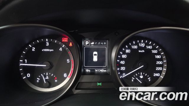 Hyundai Santafe 2018 — photo 11