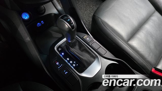 Hyundai Santafe 2018 — photo 12